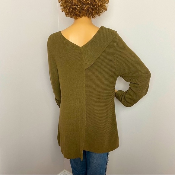 Fever Asymmetrical V-Neck Sweater – Size Medium - Picture 7 of 13